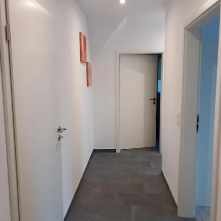 Neubau: Im Suddenfeld - Zentral Und Doch Ruhig Gelegen *